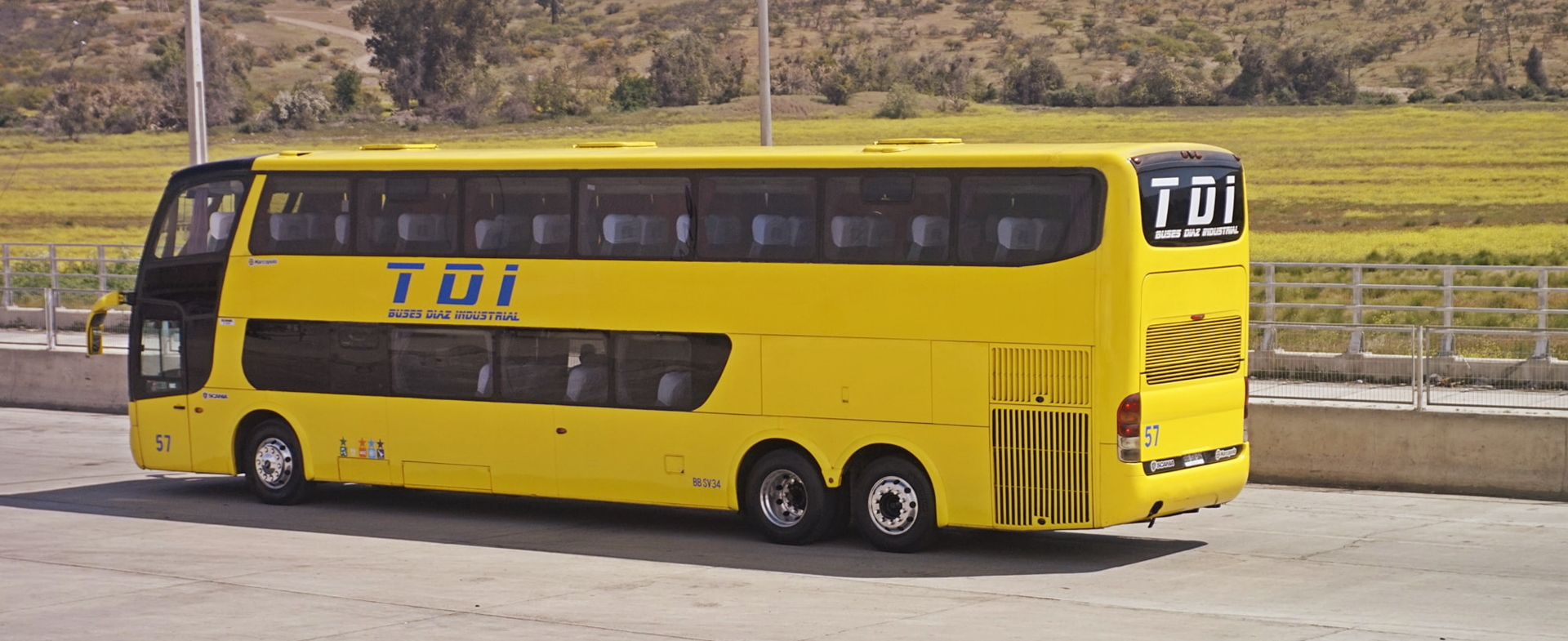 Bus de Buses Diaz viajando por Chile