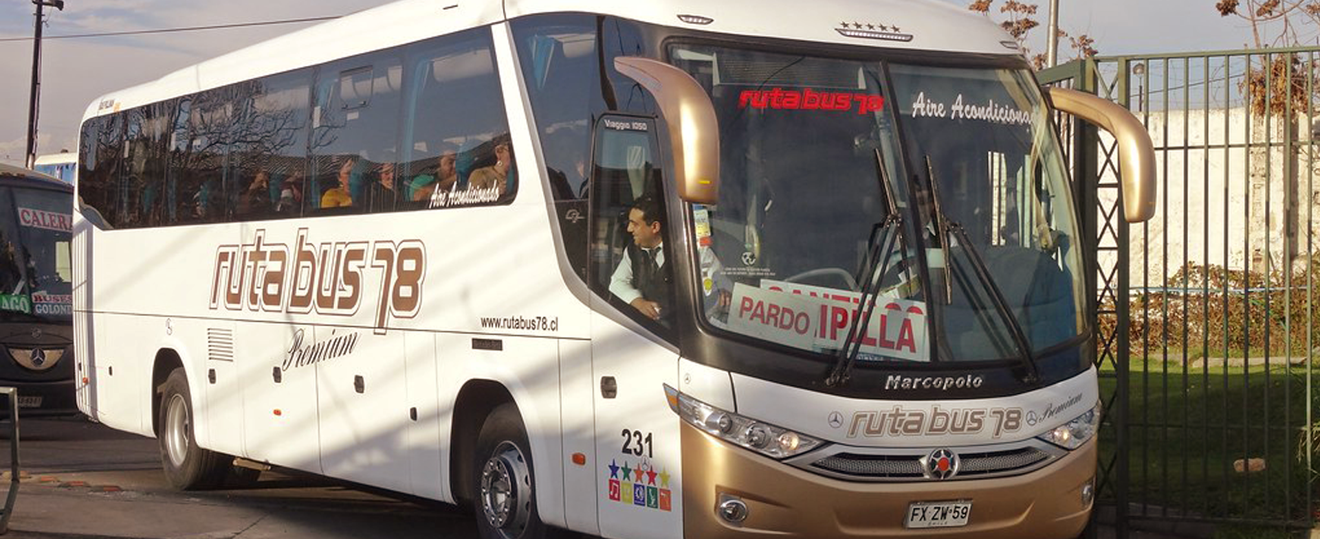 Bus de Ruta Bus 78 viajando por Chile