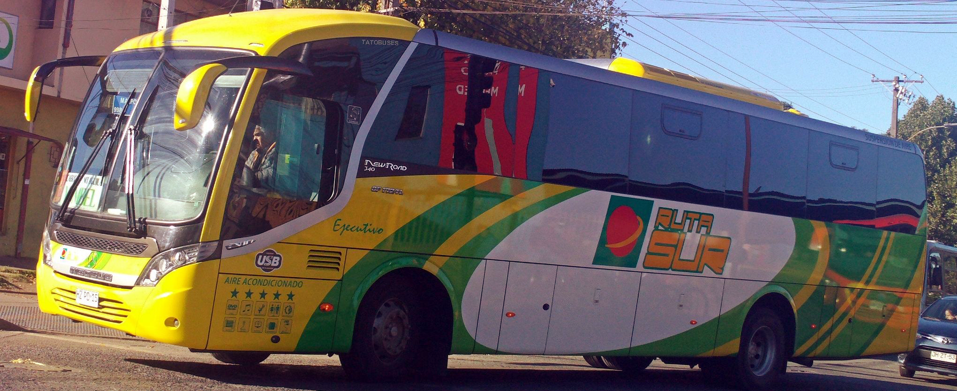 Bus de Ruta del Sur viajando por Chile